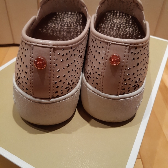 Michael Kors shoes - Picture 6 of 13